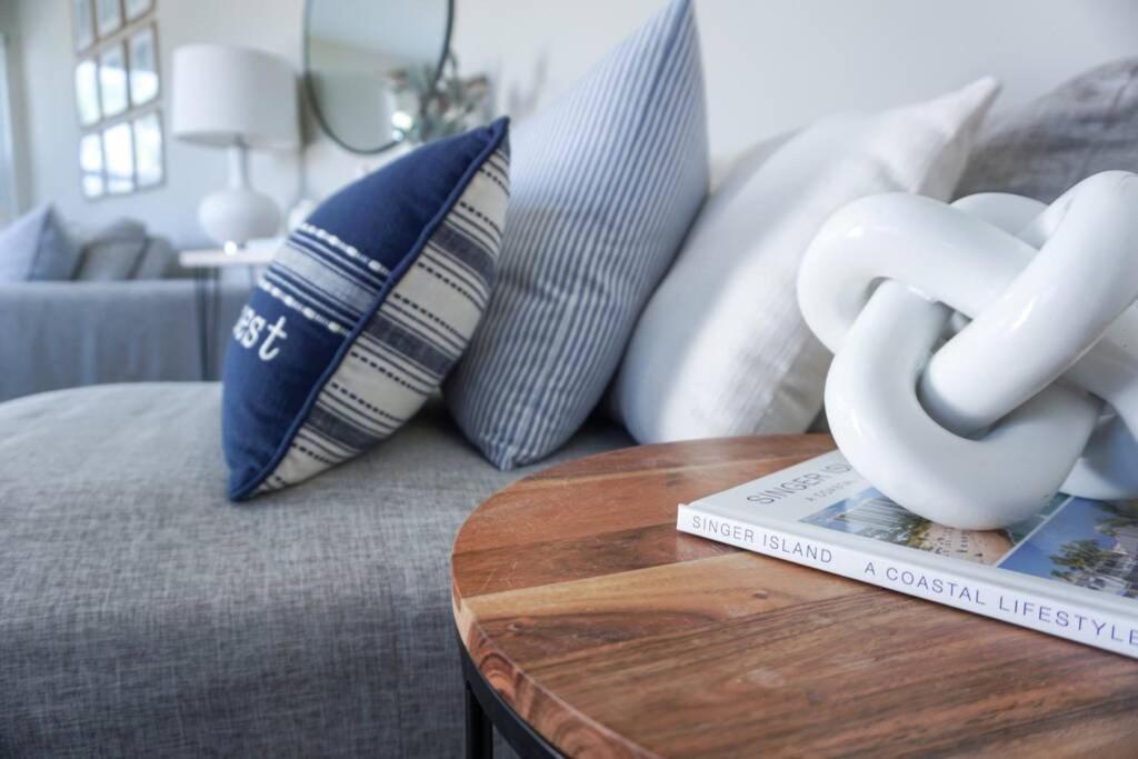 The Beach House At Seascape Steps From The Beach, Marina And Shops! West Palm Beach Eksteriør bilde